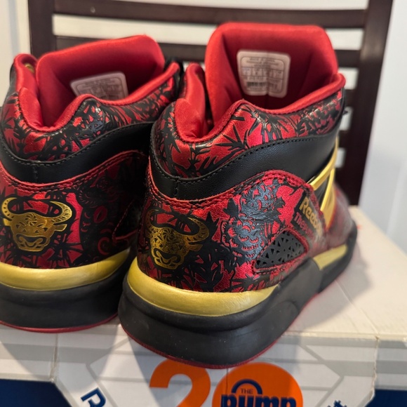 Rare Shoes ! Made for Chinese New Year ! Year of the OX ! Reebook Pump Shoes - Picture 3 of 9